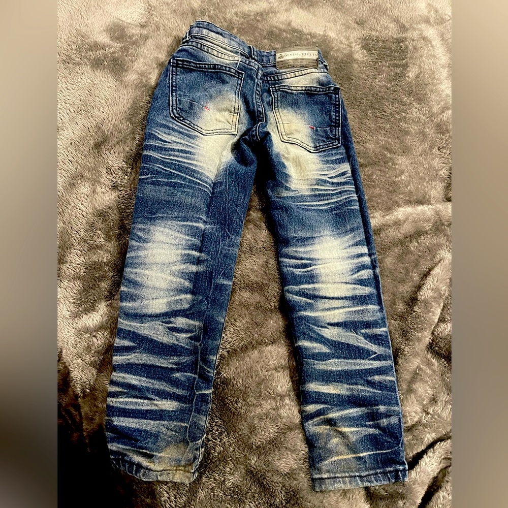 Kids jeans size 5 great condition no rips or tears